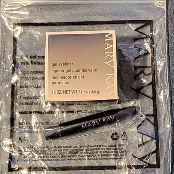 Mary Kay Gel Eyeliner Jet Black With Pencil Applicator 071868 - Picture 1 of 3